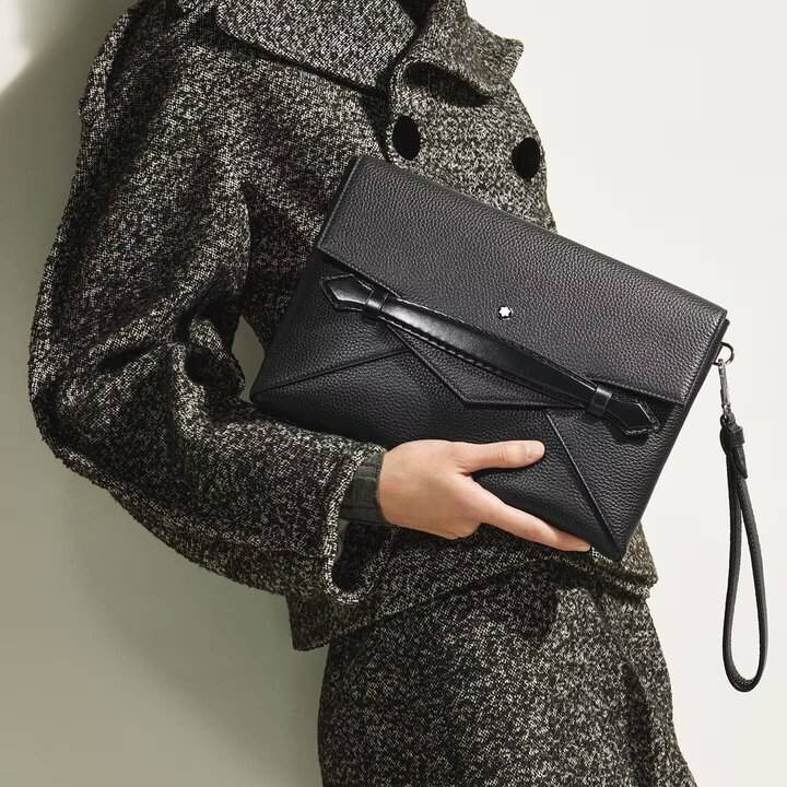 Pouches & Clutches